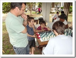 os pequenos pre-mirins também tiveram oportunidade de jogar xadrez
